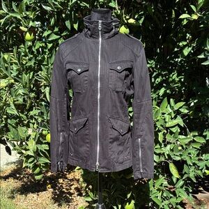 Stylish Black Utility Jacket for Women